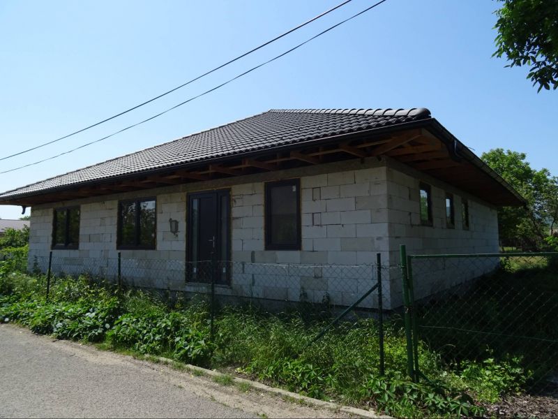 4 - izbový Bungalov, Sečovce - 1