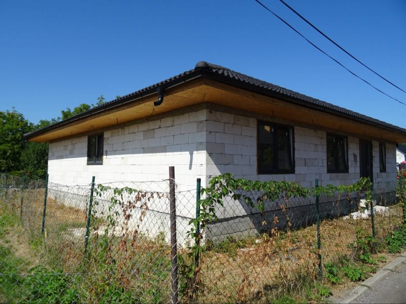 ZNÍŽENÁ CENA 4 - izbový Bungalov, Sečovce - 2