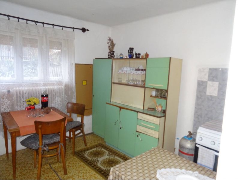 Rodinný dom 4 izbový - Szalaszend - 14