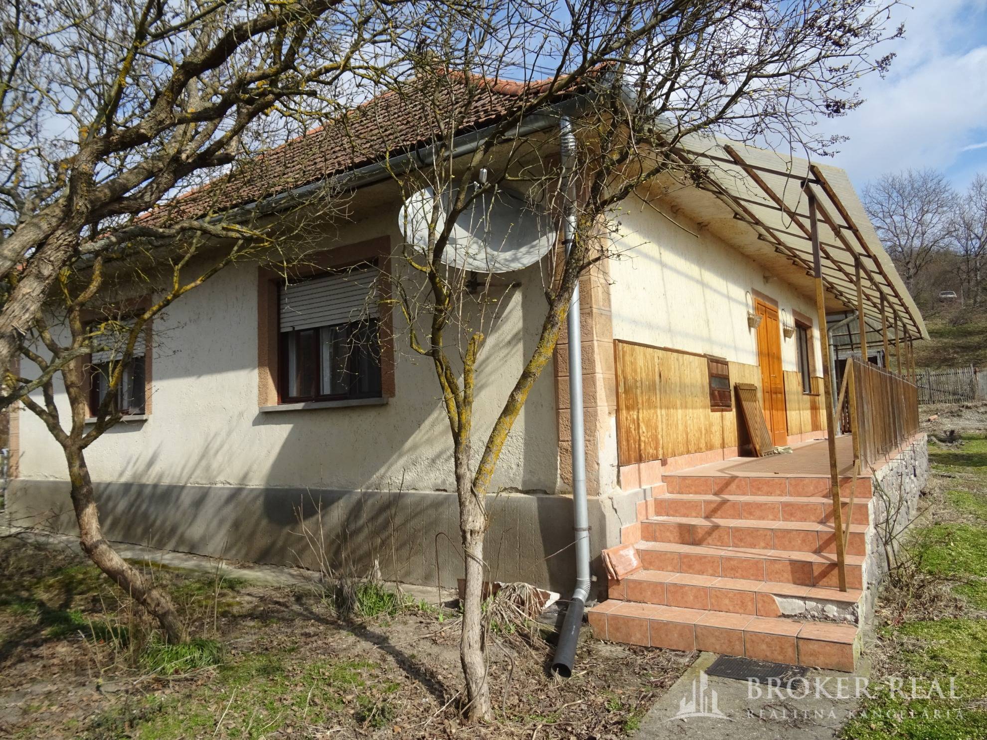 Rodinný dom 3 - izbový, Füzérkomlos - Maďarsko 